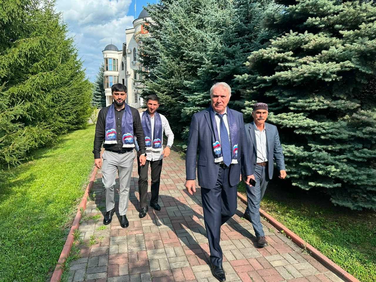 Ингушские единороссы проверили состояние зеленых насаждений в Магасе