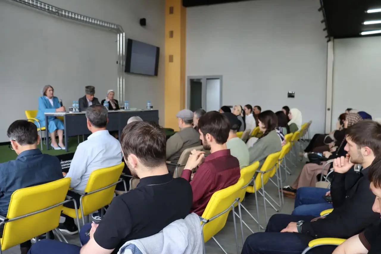 Лекция-семинар по сохранению природно-культурного наследия прошла в Магасе
