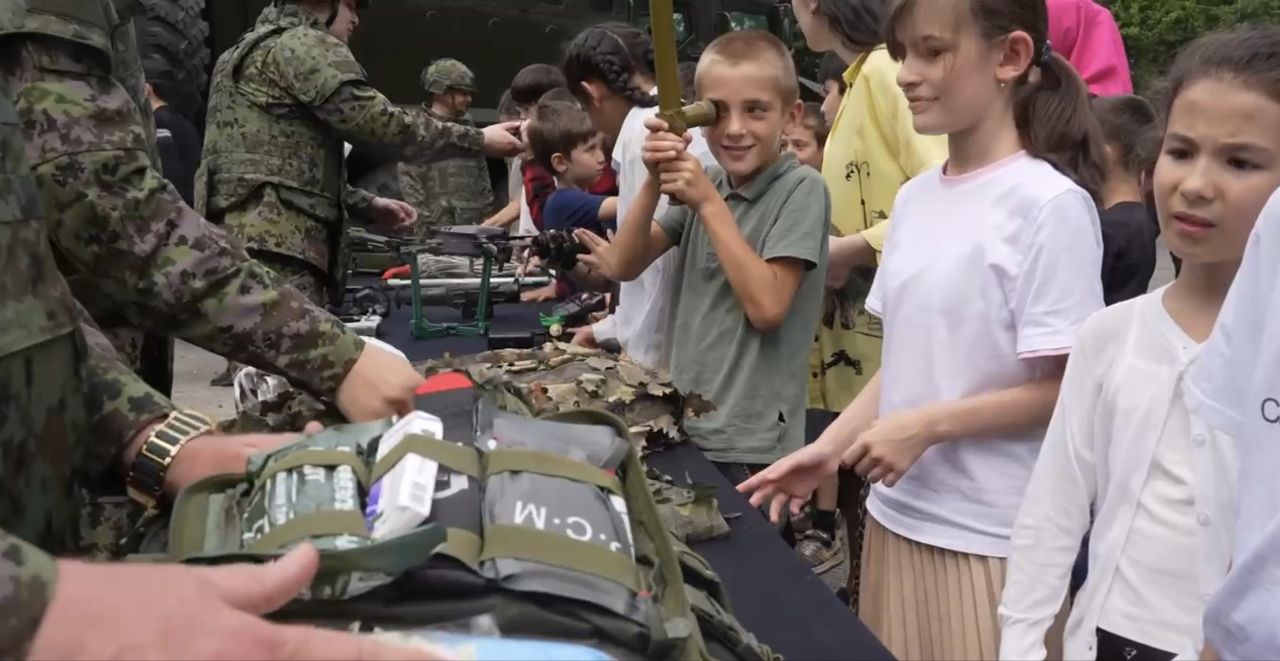 Участники лагеря «Молодой патриот» Ингушетии встретились с пограничниками Участники лагеря «Молодой патриот» Ингушетии встретились с пограничниками