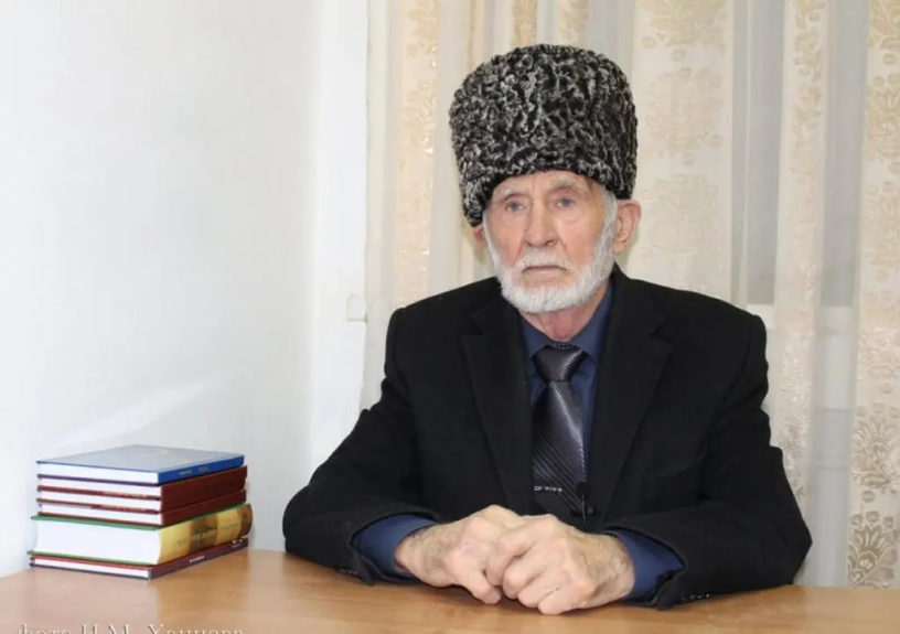 Махмуд-Али Калиматов поздравил с 88-летием народного писателя Иссу Кодзоева 