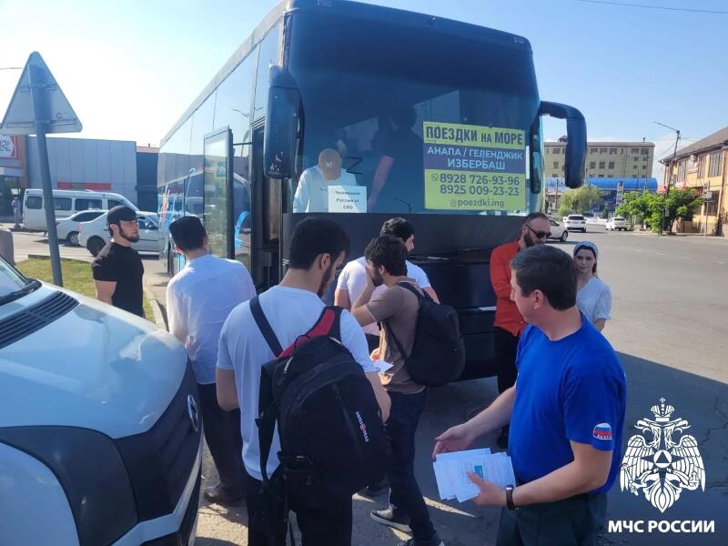 Спасатели Ингушетии напомнили уезжающим на море правила безопасности Спасатели Ингушетии напомнили уезжающим на море правила безопасности