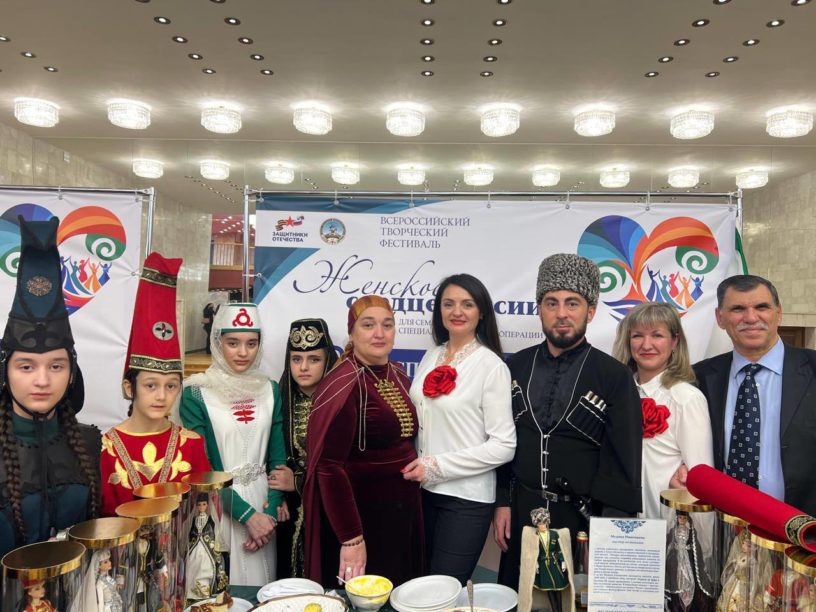 Делегация Ингушетии представила культуру республики на фестивале в Адыгее Делегация Ингушетии представила культуру республики на фестивале в Адыгее