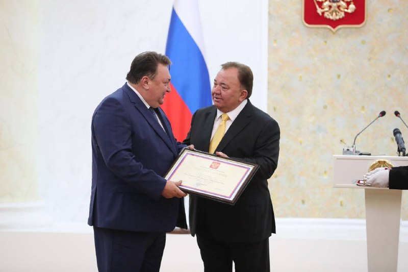 Калиматов поздравил премьер-министра Ингушетии Сластенина с днем рождения Калиматов поздравил премьер-министра Ингушетии Сластенина с днем рождения